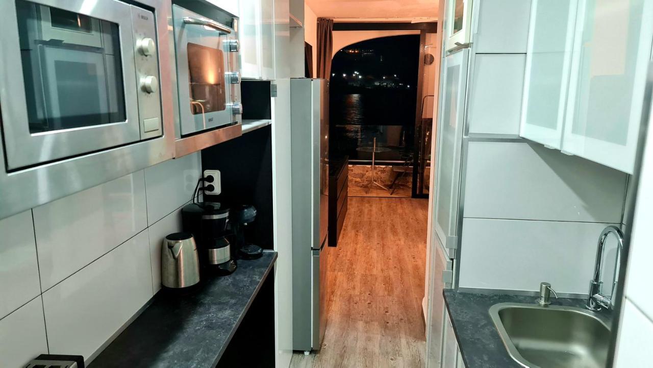 Oceanfront Deluxe-45m, 2 Big Pools,2aircondition, 2tv-65