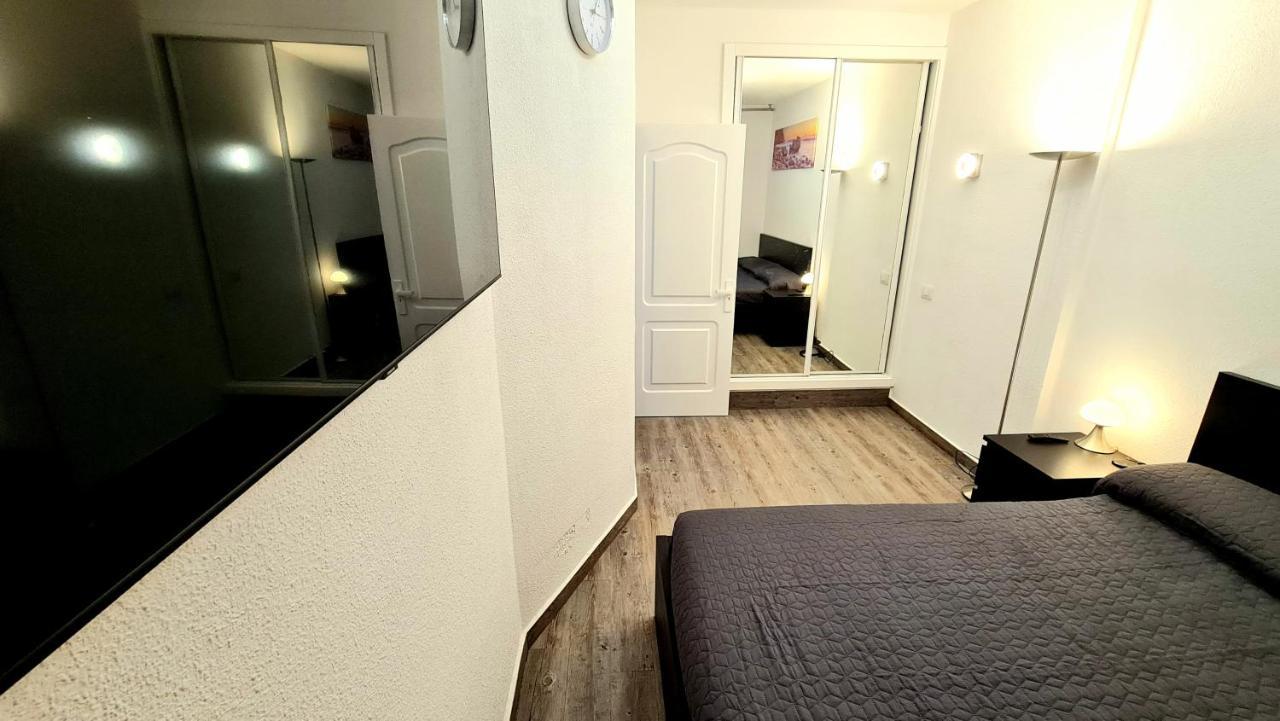 Apartamento Oceanfront Deluxe-45m, 2 Big Pools,2aircondition, 2tv-65