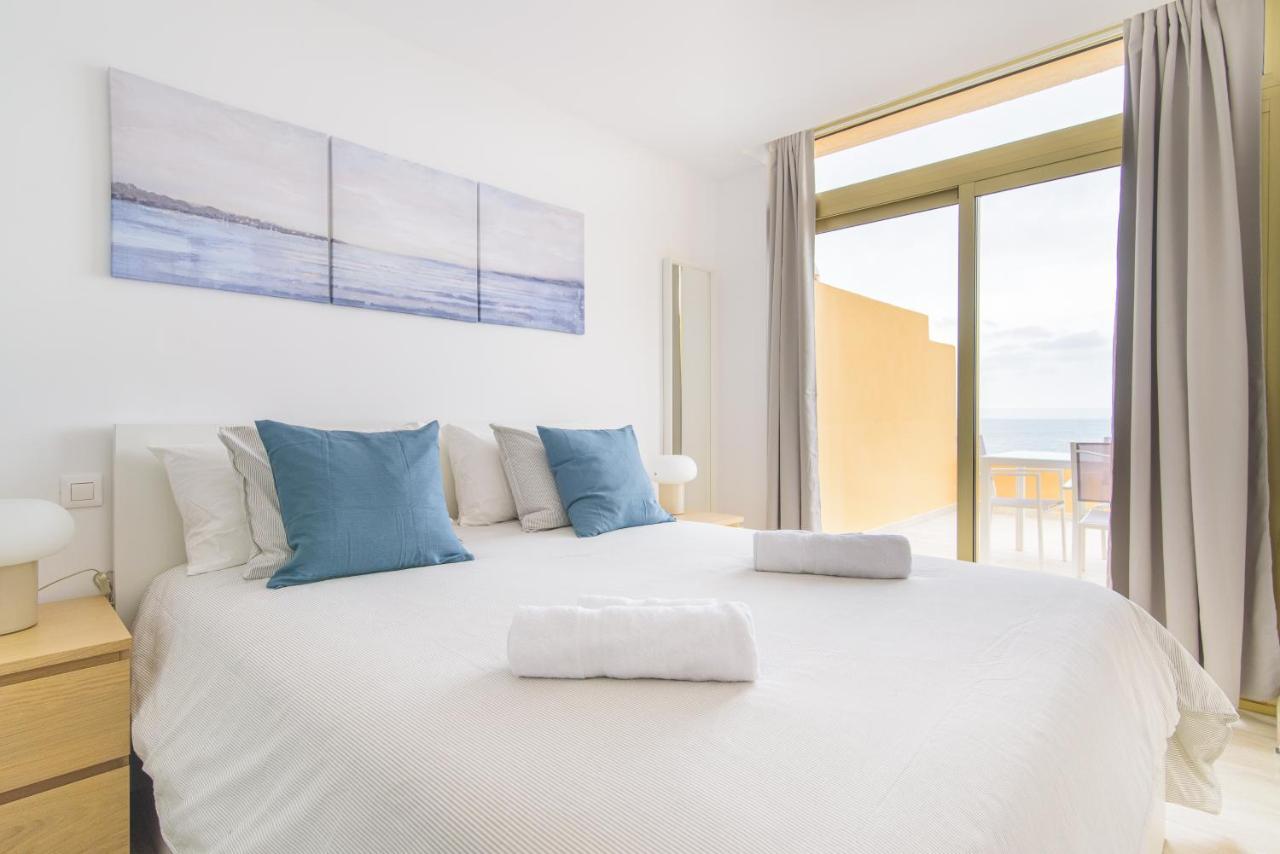 Home2book Design Sea Front Canteras1