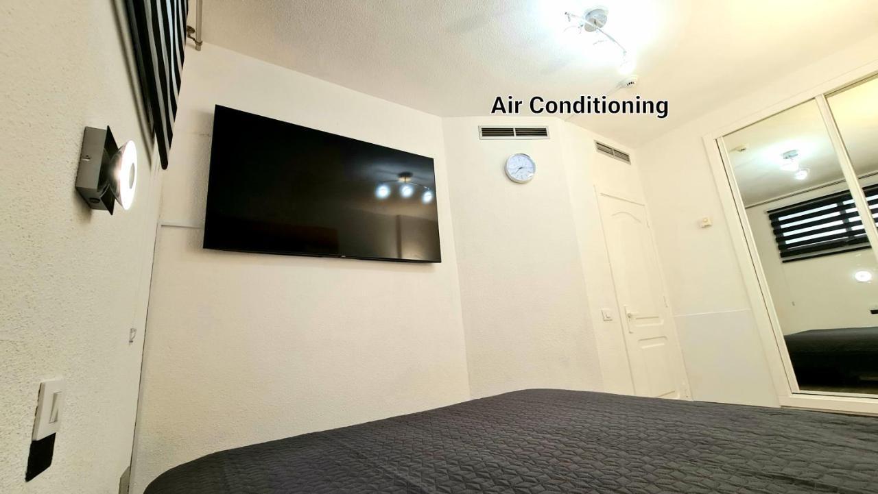 Apartamento Oceanfront Deluxe-45m, 2 Big Pools,2aircondition, 2tv-65