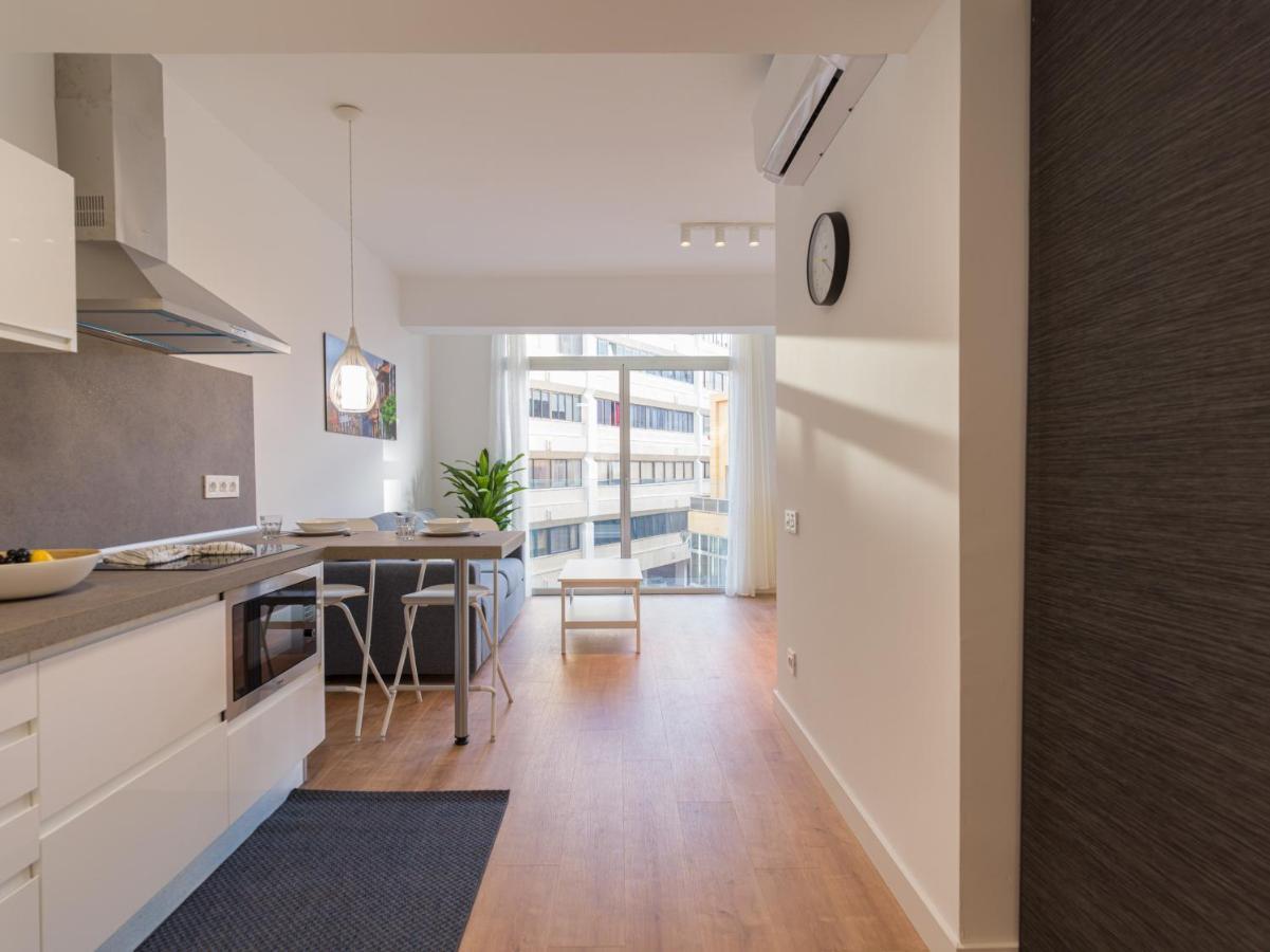 Loft - Side Sea Views - Aircon & Wifi Apartamento