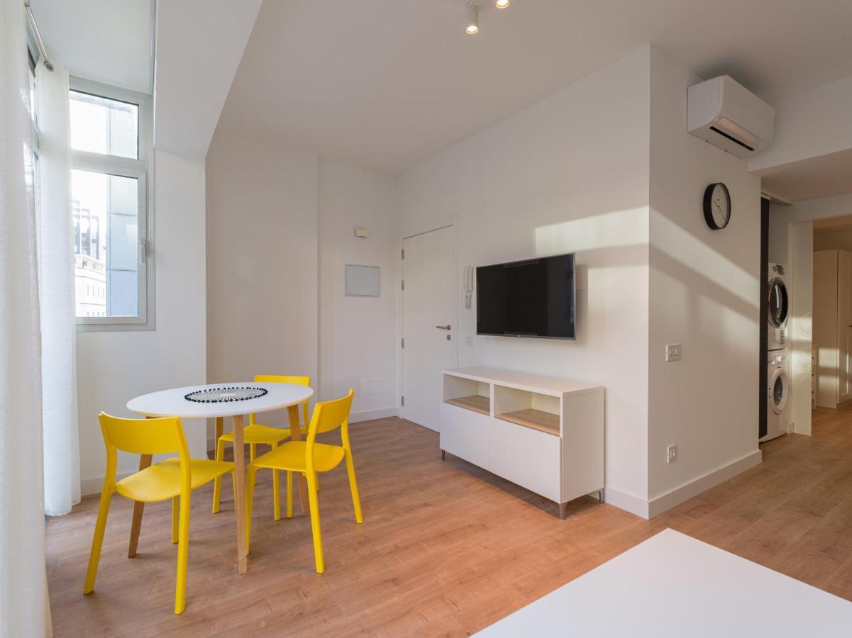 Apartamento Loft - Side Sea Views - Aircon & Wifi *