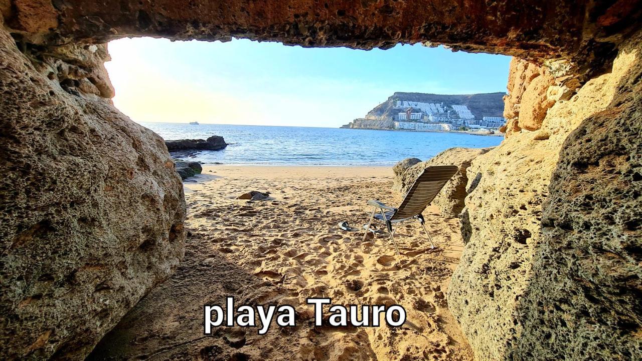 Apartamento Oceanfront Deluxe-45m, 2 Big Pools,2aircondition, 2tv-65