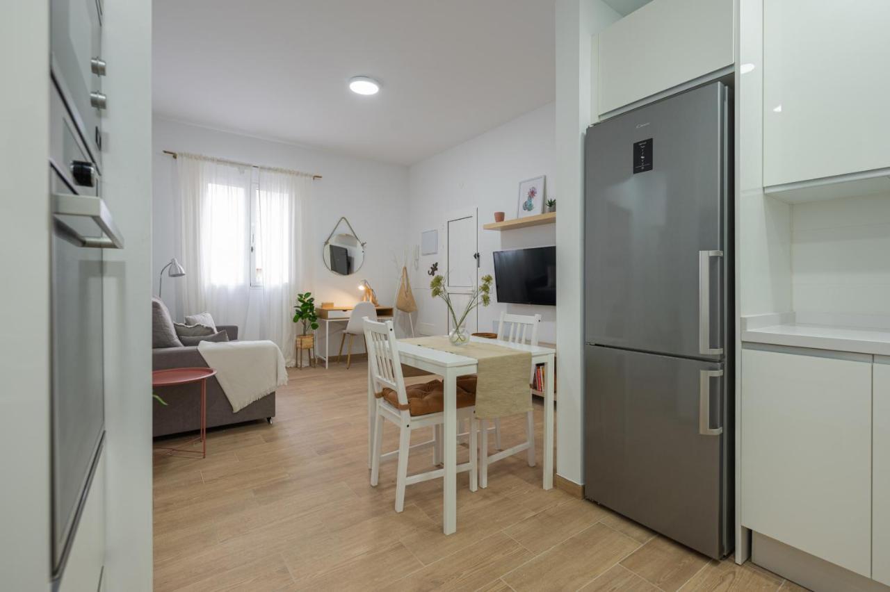 Workfriendly 2br 5 Min Walk To - Wifi Apartment