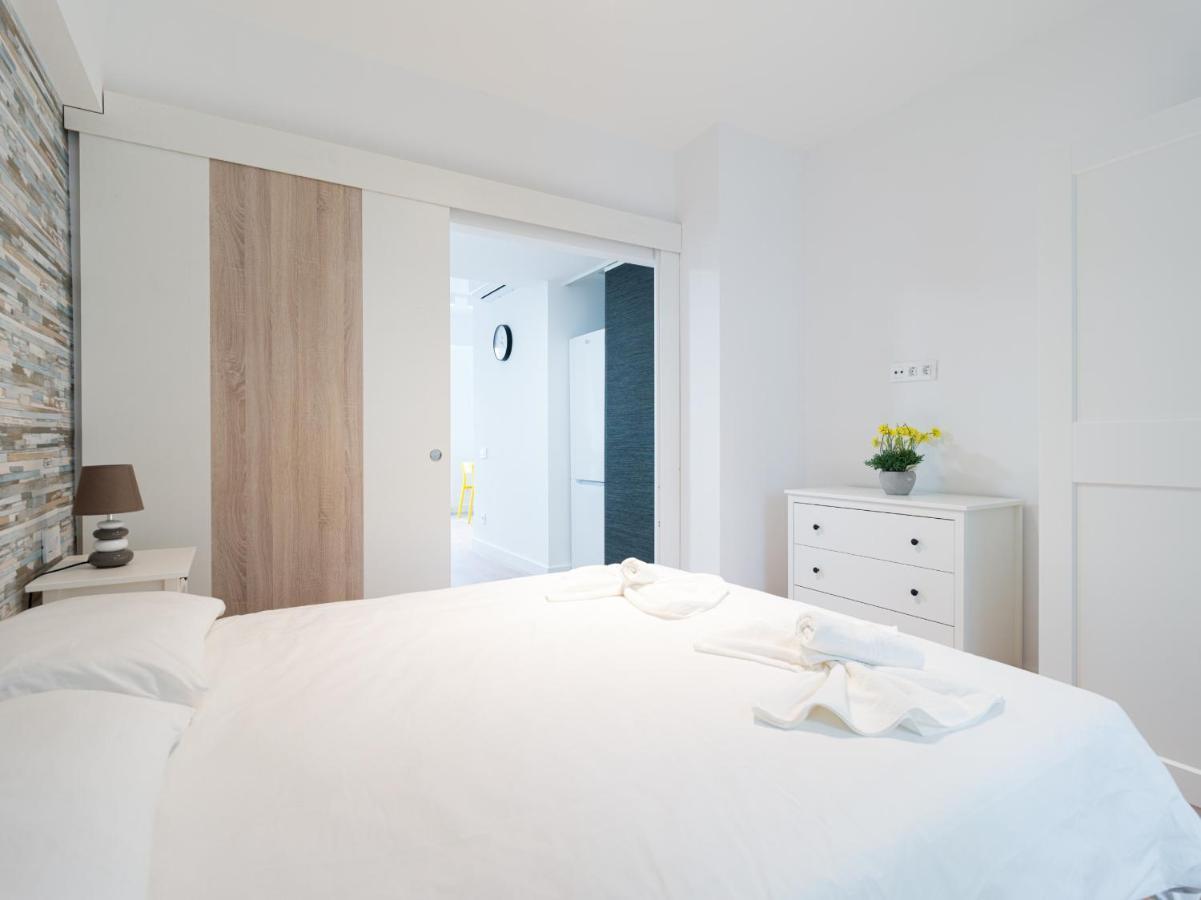 Loft - Side Sea Views - Aircon & Wifi Apartamento