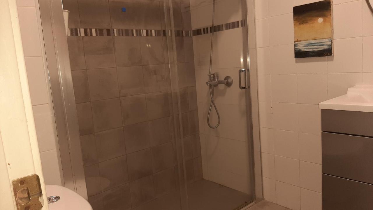 Apto Grande 2 Hab Free Parking Big 2rooms Apartamento *