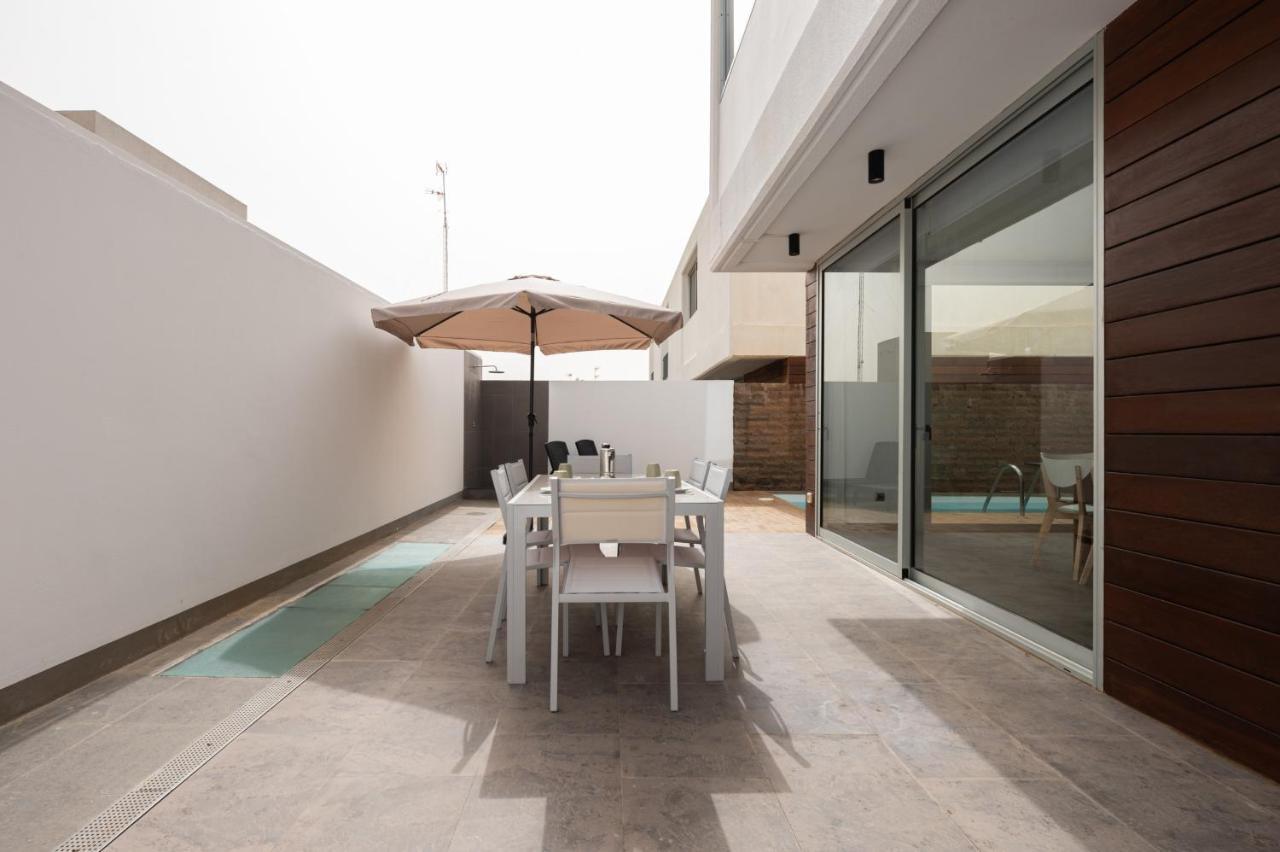 Modern 2br House - Private Pool - Parking