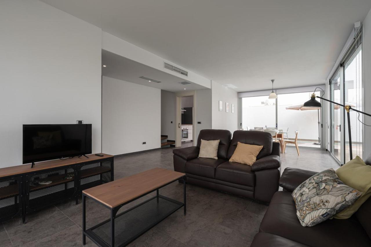Modern 2br House - Private Pool - Parking Villa *