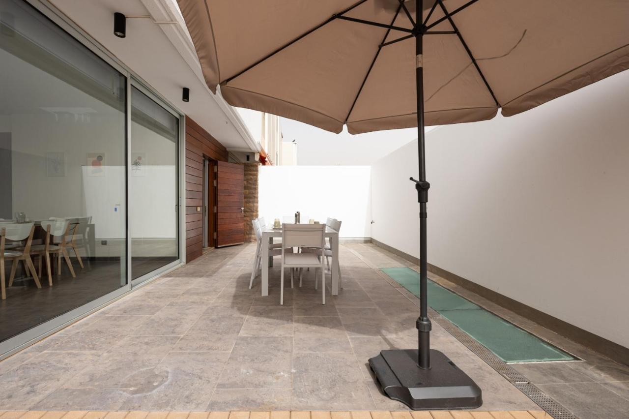 Villa Modern 2br House - Private Pool - Parking