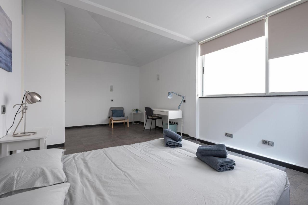 Modern 2br House - Private Pool - Parking Villa *