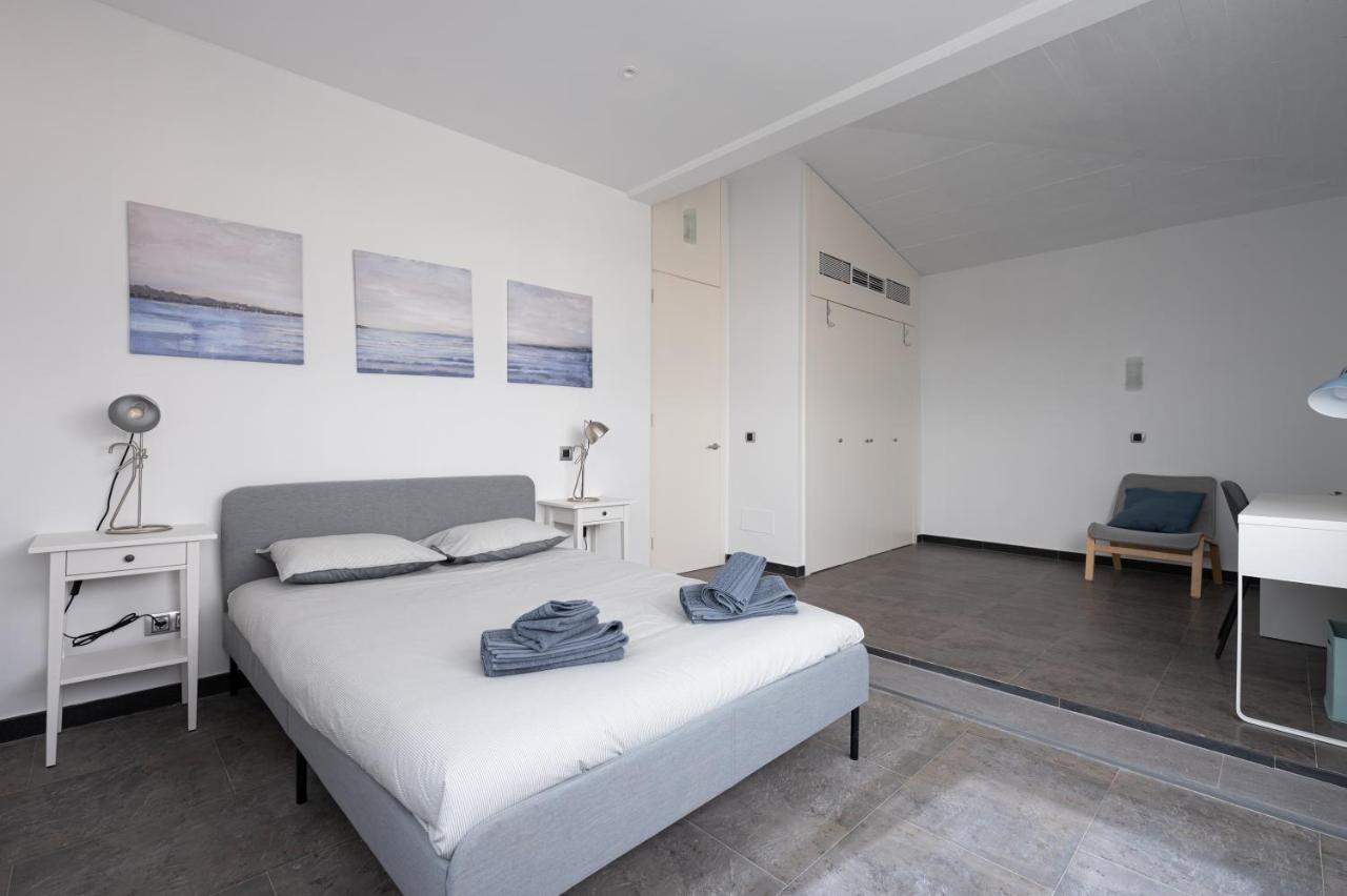 Modern 2br House - Private Pool - Parking Villa *