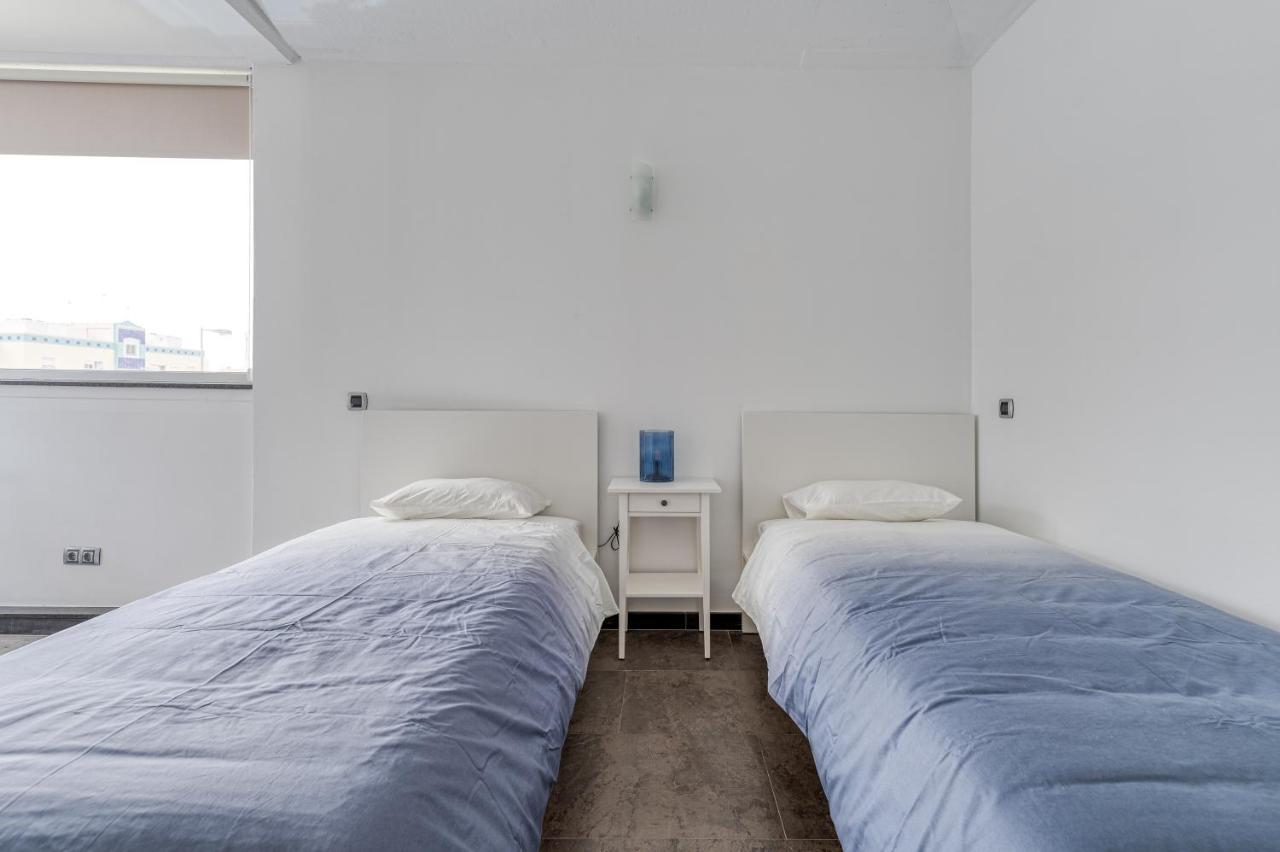 Modern 2br House - Private Pool - Parking San Bartolomé