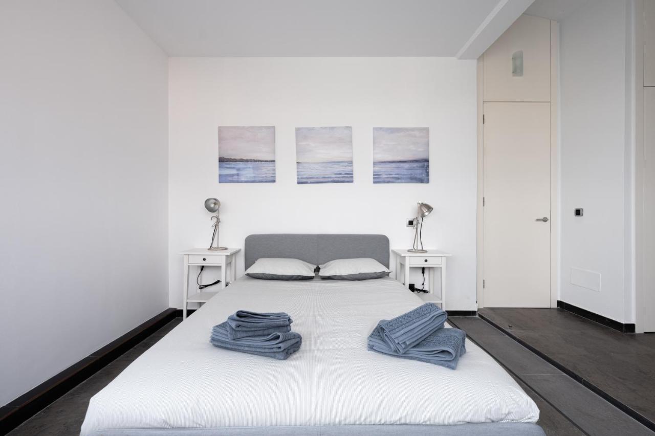 Modern 2br House - Private Pool - Parking Villa