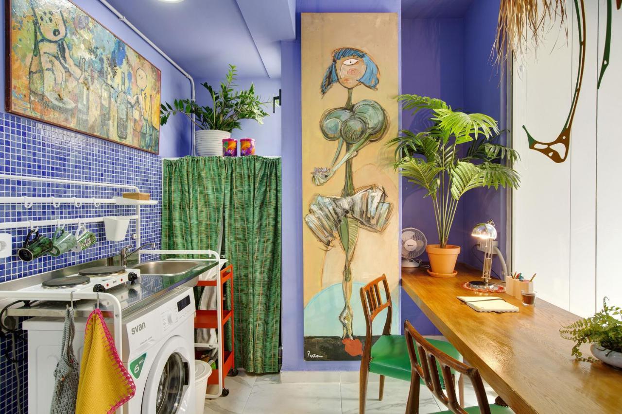 Blue Moon Apartment