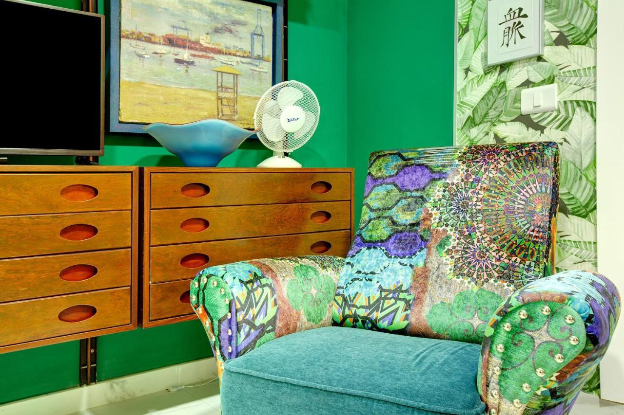 Blue Moon Apartment