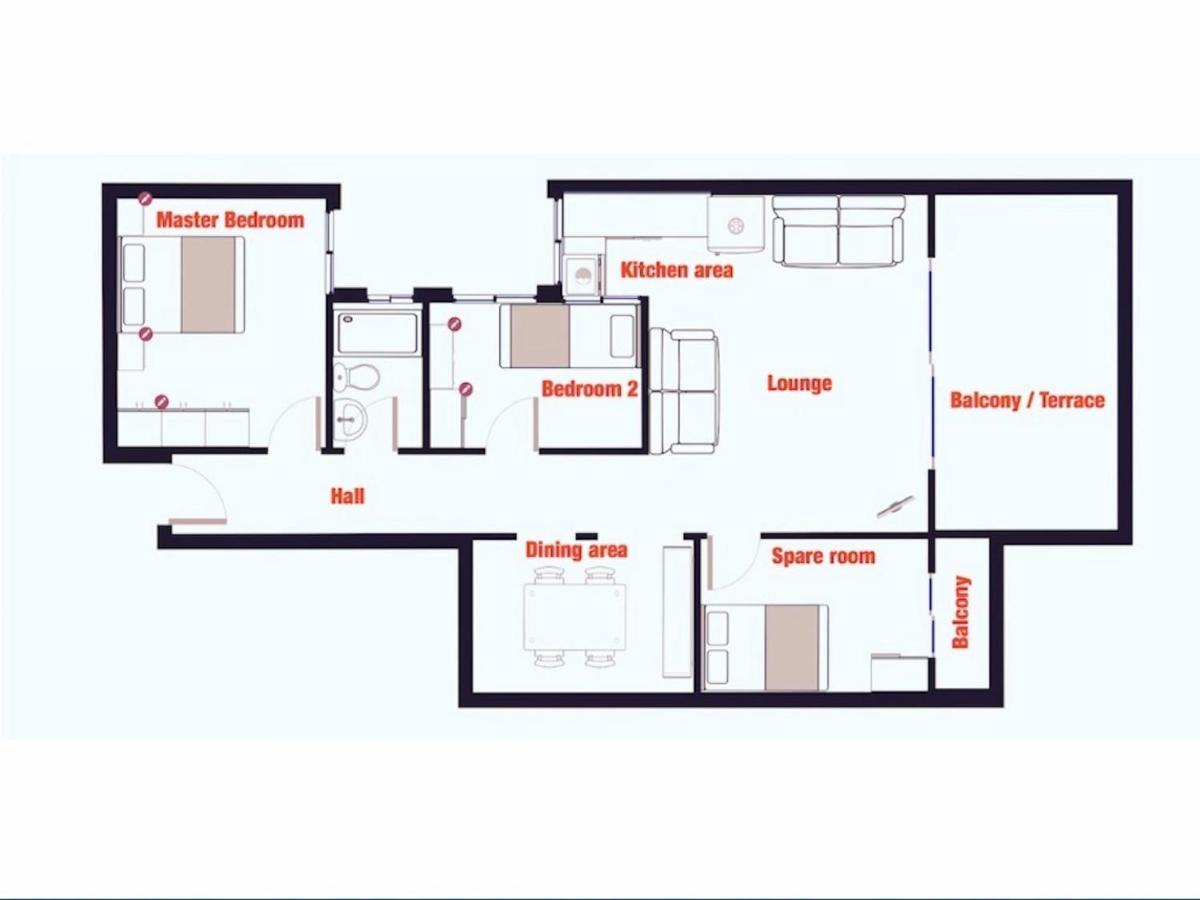 - Spacious, 3 Bedroom Apartment. Air Con. Heated Pool, Playa