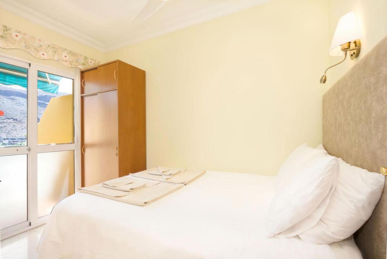 - Spacious, 3 Bedroom Apartment. Air Con. Heated Pool, Playa Apartamento Puerto De Mogan