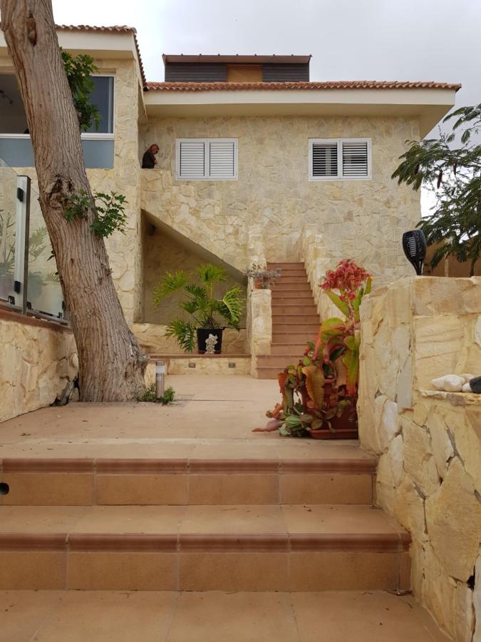 Montana Luna House With Guest house *