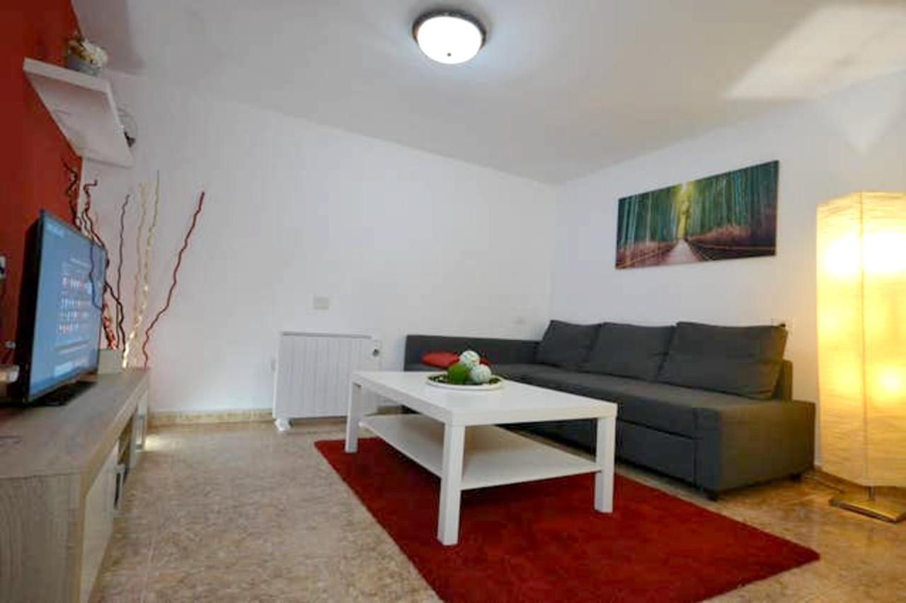 Сasa de vacaciones Welcoming House With Mountain View In *