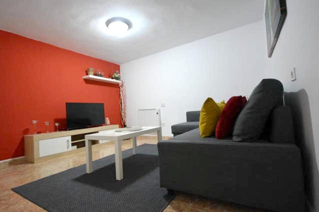 Сasa de vacaciones Welcoming House With Mountain View In *
