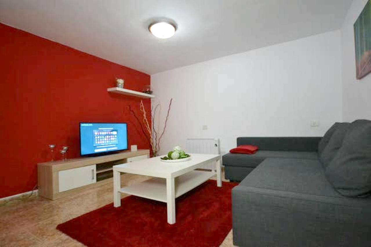 Welcoming House With Mountain View In *