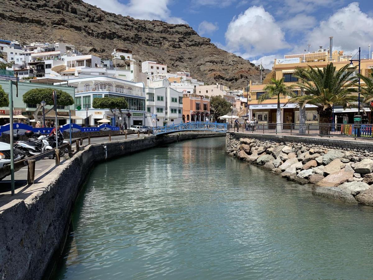 - Spacious, 3 Bedroom Apartment. Air Con. Heated Pool, Playa * Puerto De Mogan