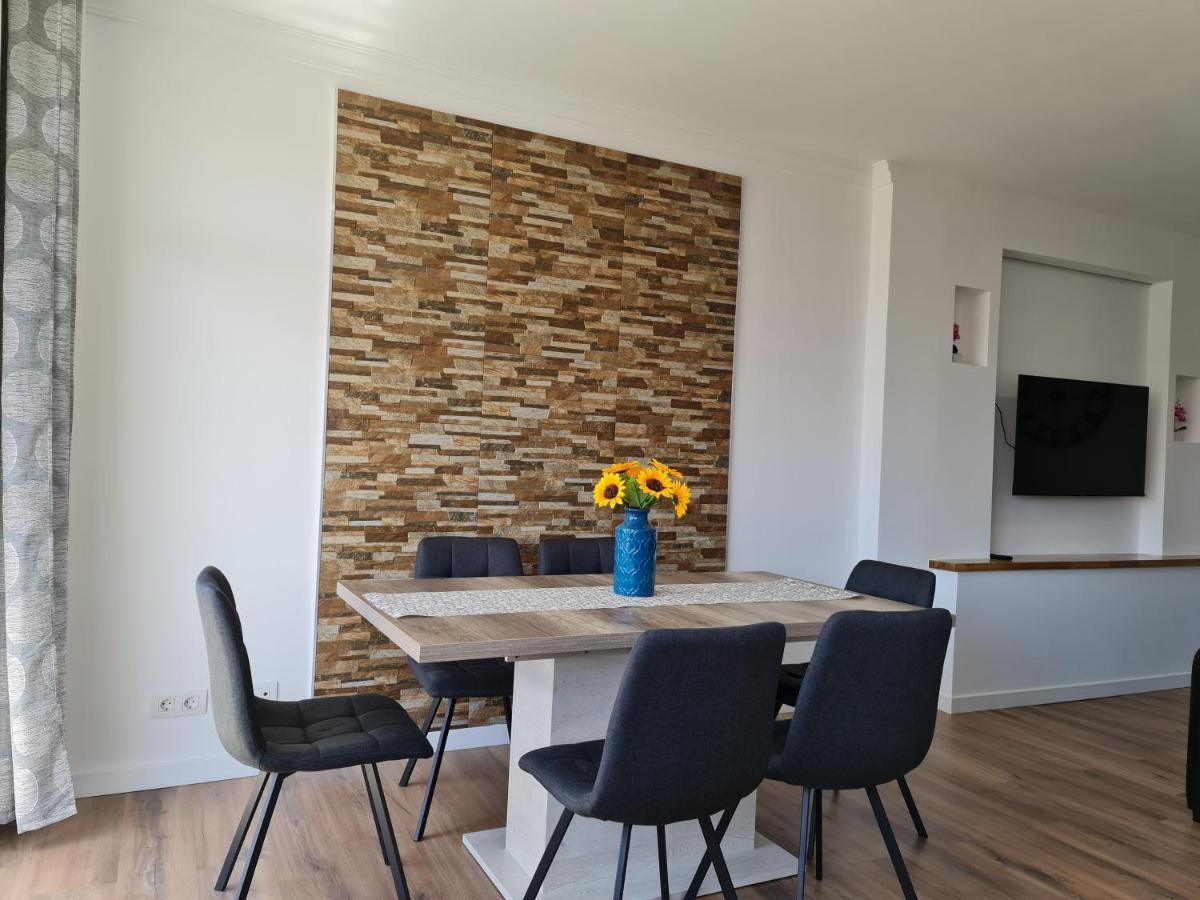 Yumboflat Two Bedroom Apartment