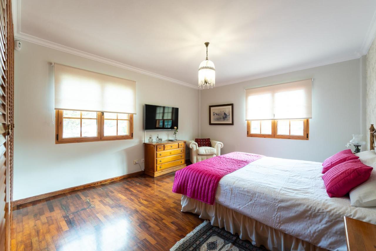 Villa 5br - Pool Parking & Tennis Court *