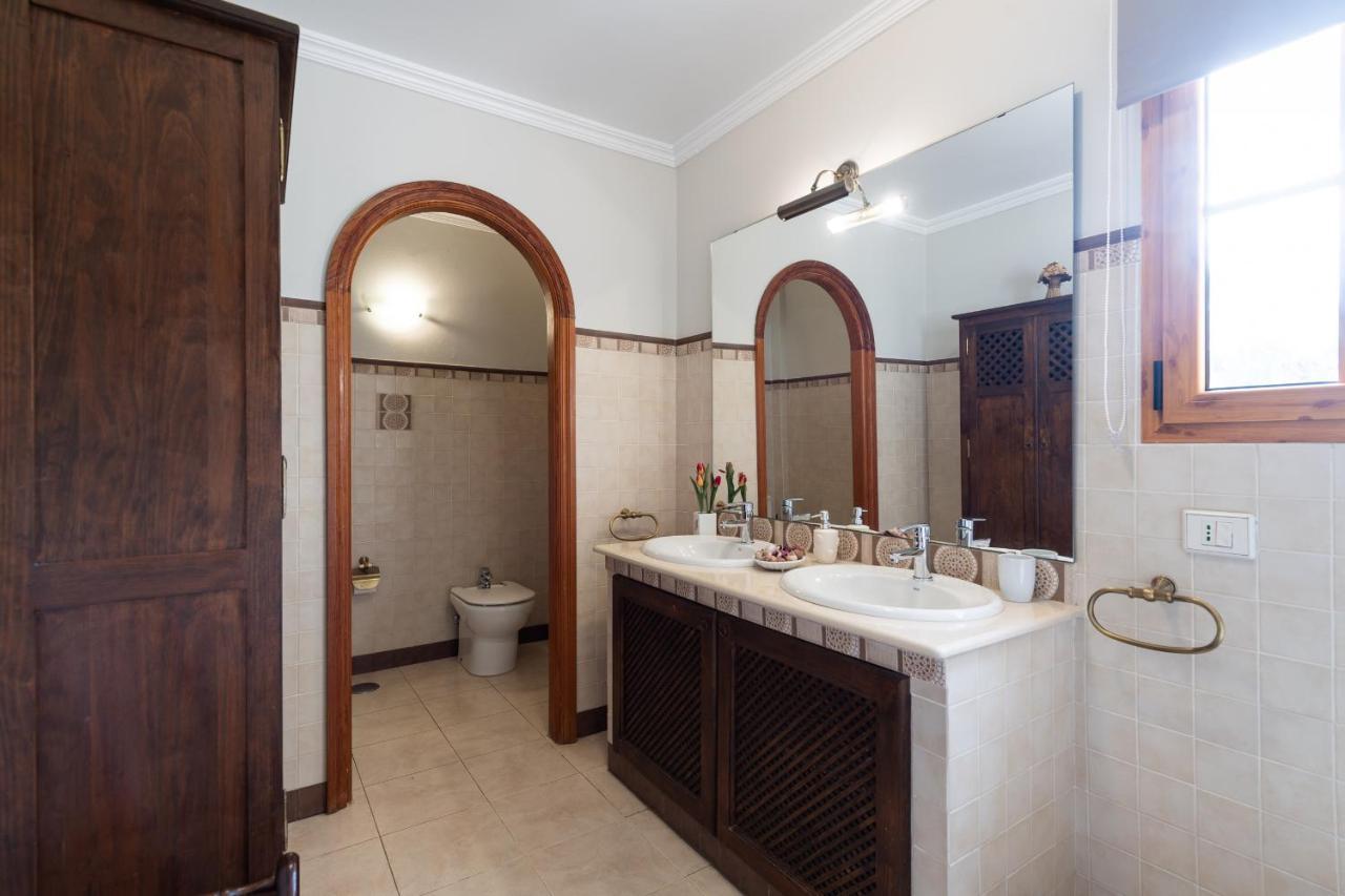 5br - Pool Parking & Tennis Court Las Palmas de Gran Canaria
