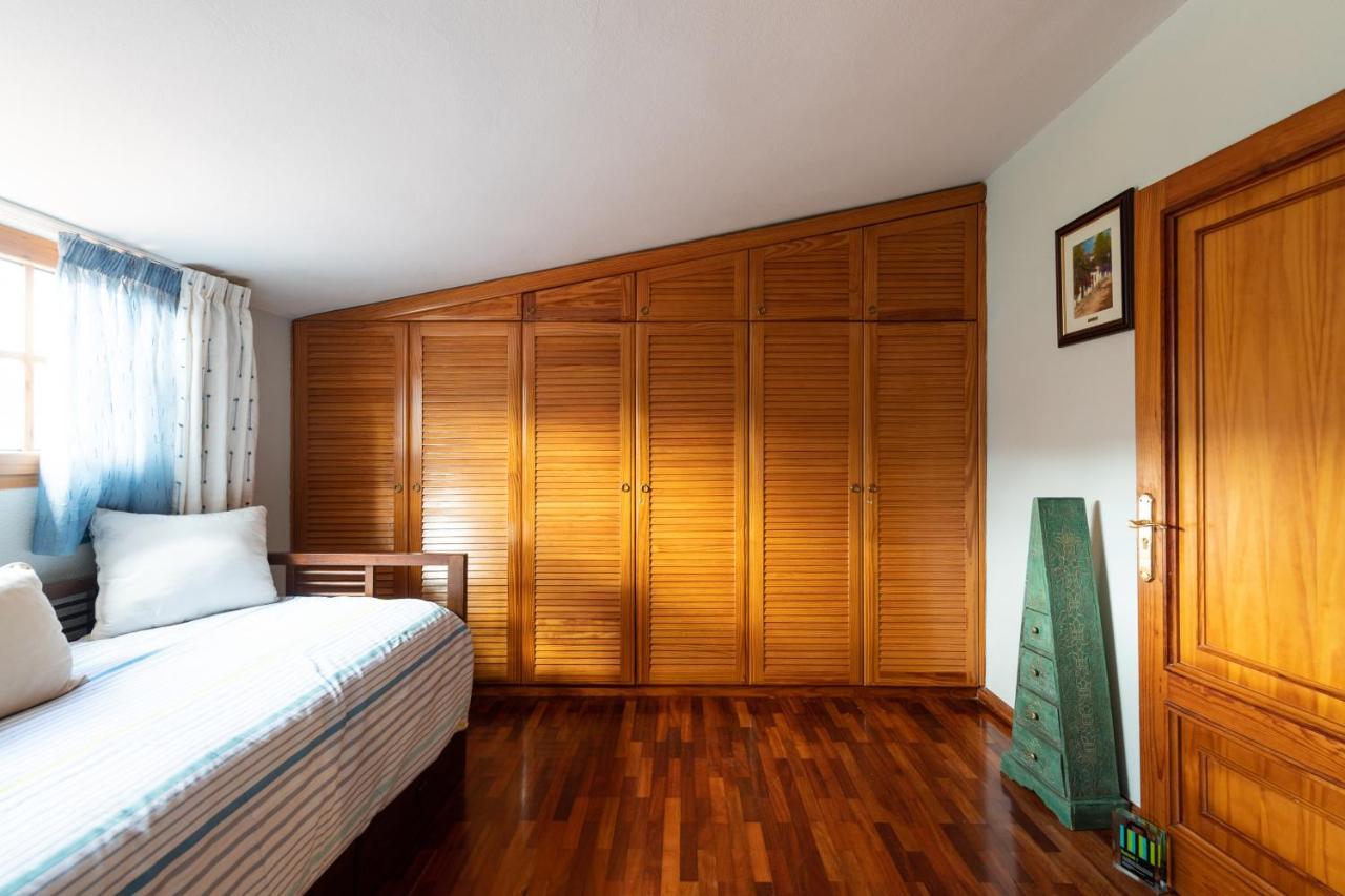 5br - Pool Parking & Tennis Court Villa Las Palmas de Gran Canaria