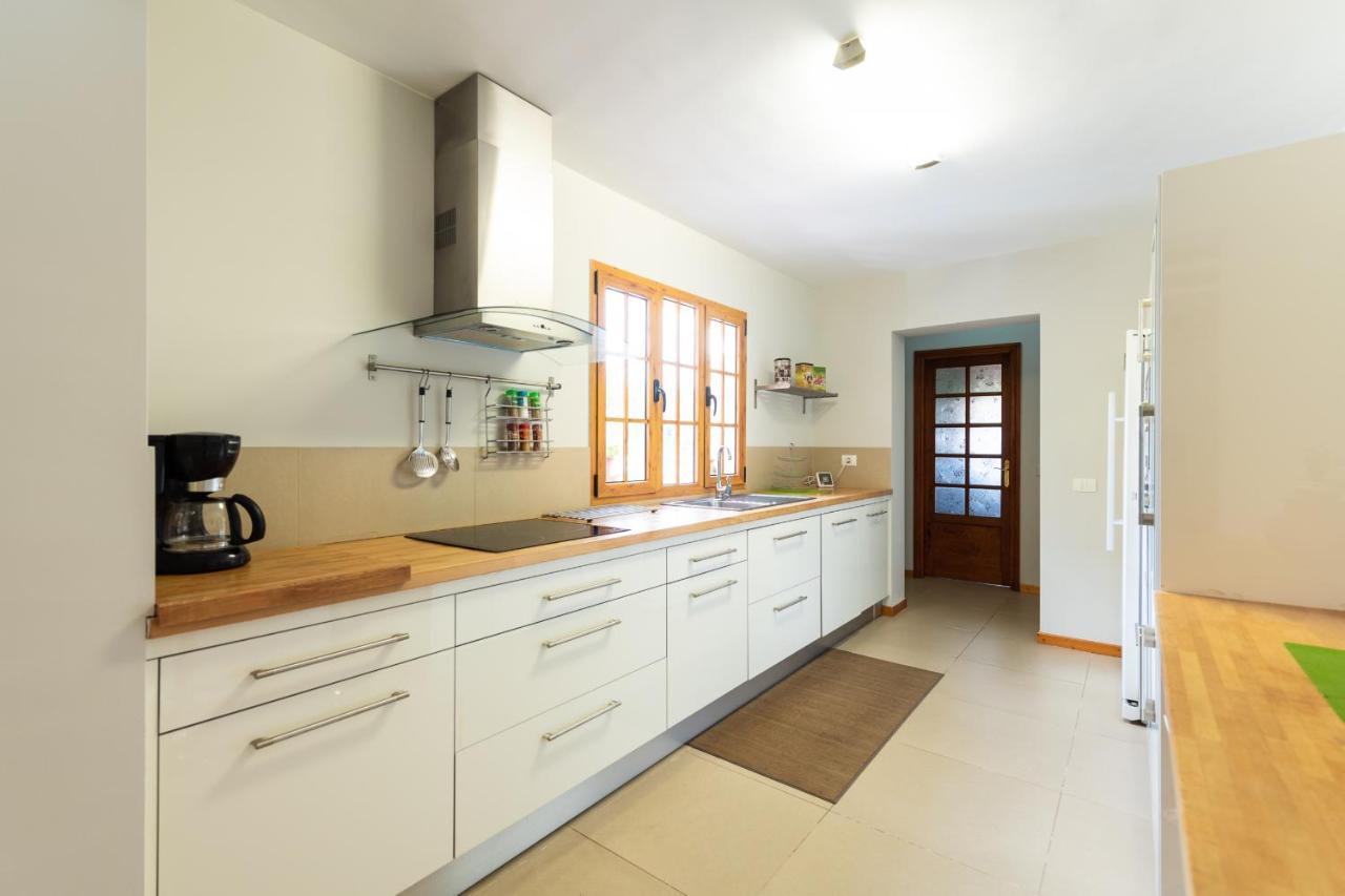 5br - Pool Parking & Tennis Court Villa Las Palmas de Gran Canaria