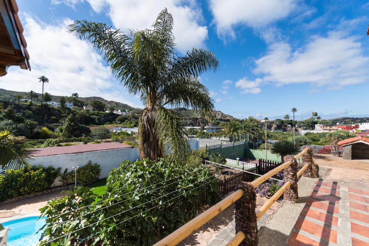 5br - Pool Parking & Tennis Court Villa *