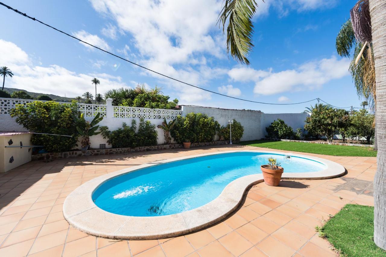Villa 5br - Pool Parking & Tennis Court *