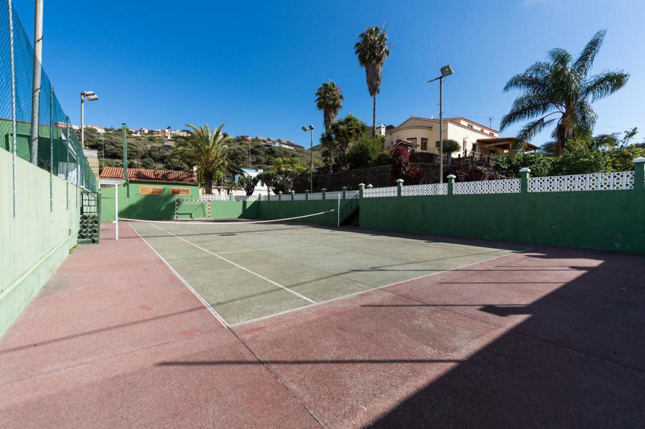 5br - Pool Parking & Tennis Court Villa Las Palmas de Gran Canaria