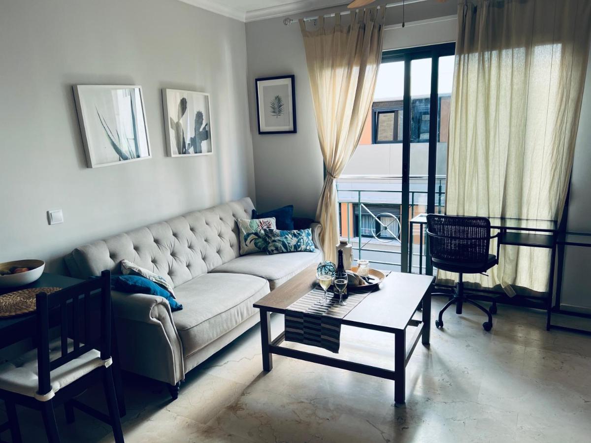 Upscale***las Canteras Beach***balcony Apartamento *