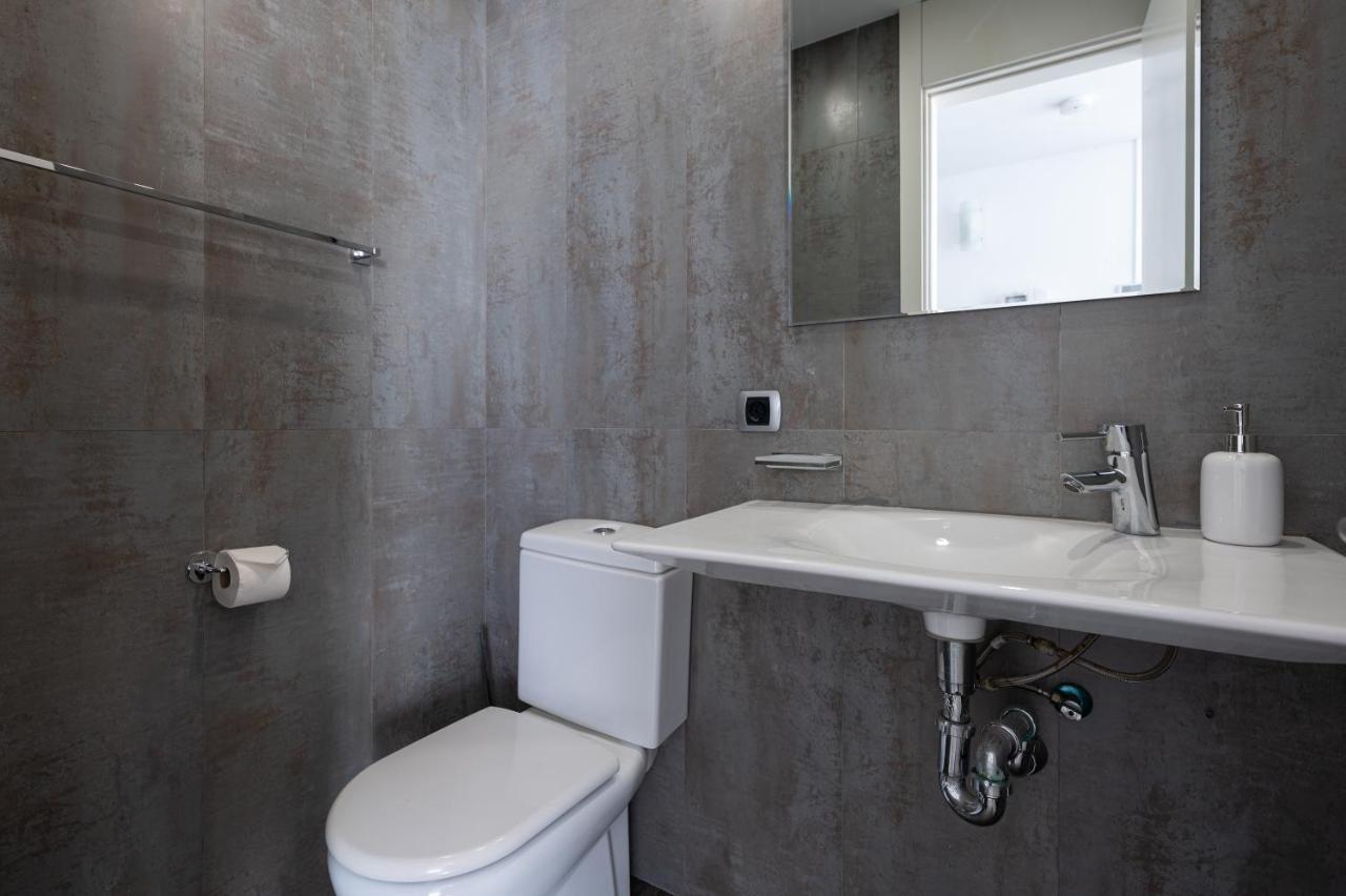 Modern 2br House - Private Pool - Parking * San Bartolomé