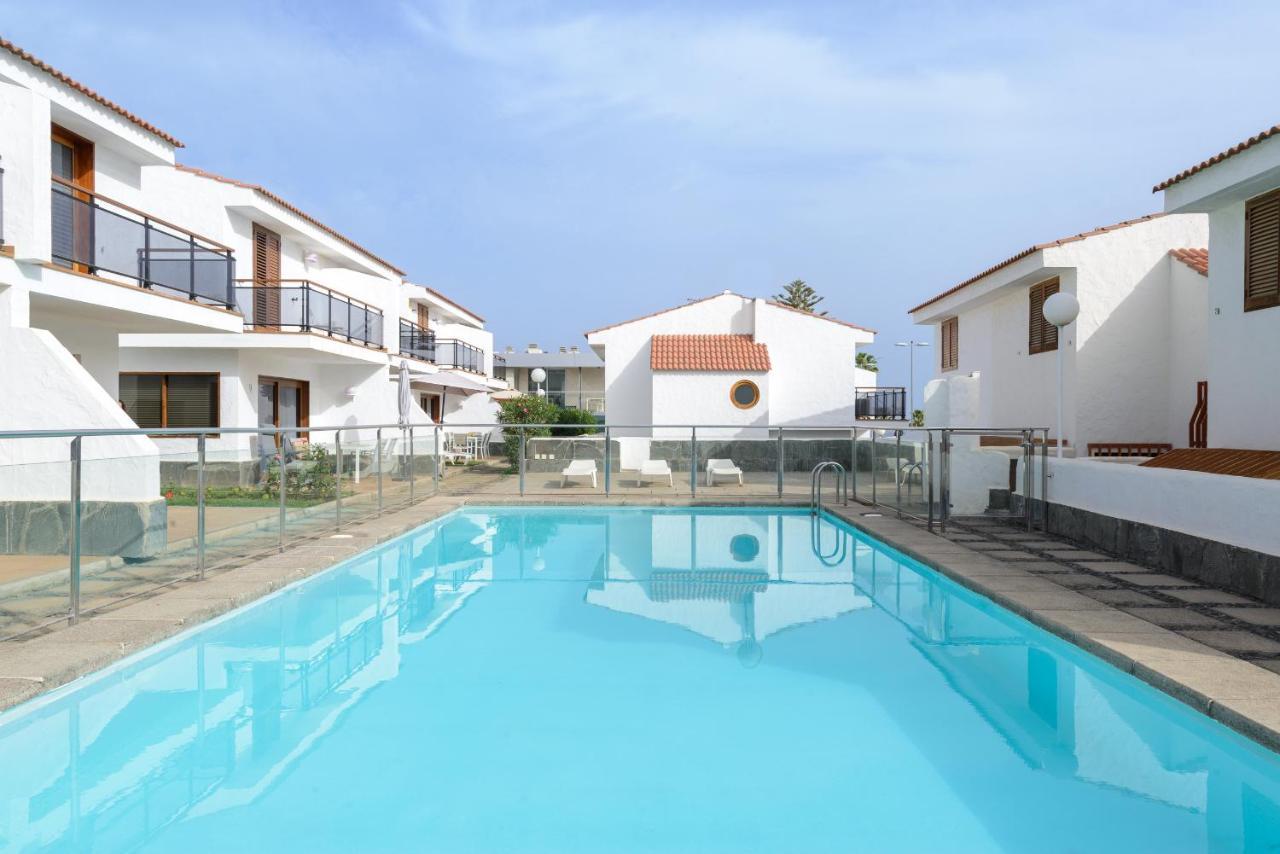 Apartamento Bonito Con Piscina Junto A La Playa