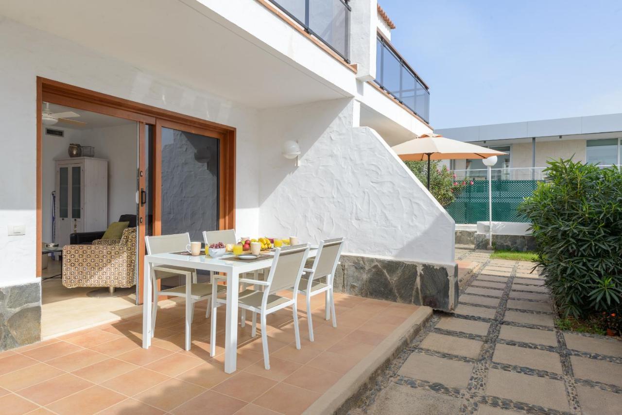 Bonito Con Piscina Junto A La Playa Apartamento
