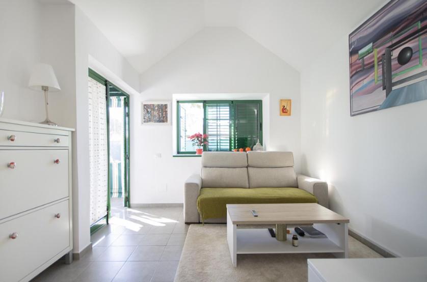 Charming With Private Garden Casa vacanze *