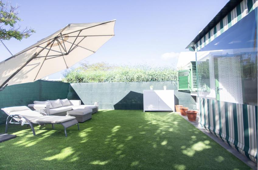 Charming With Private Garden Casa vacanze