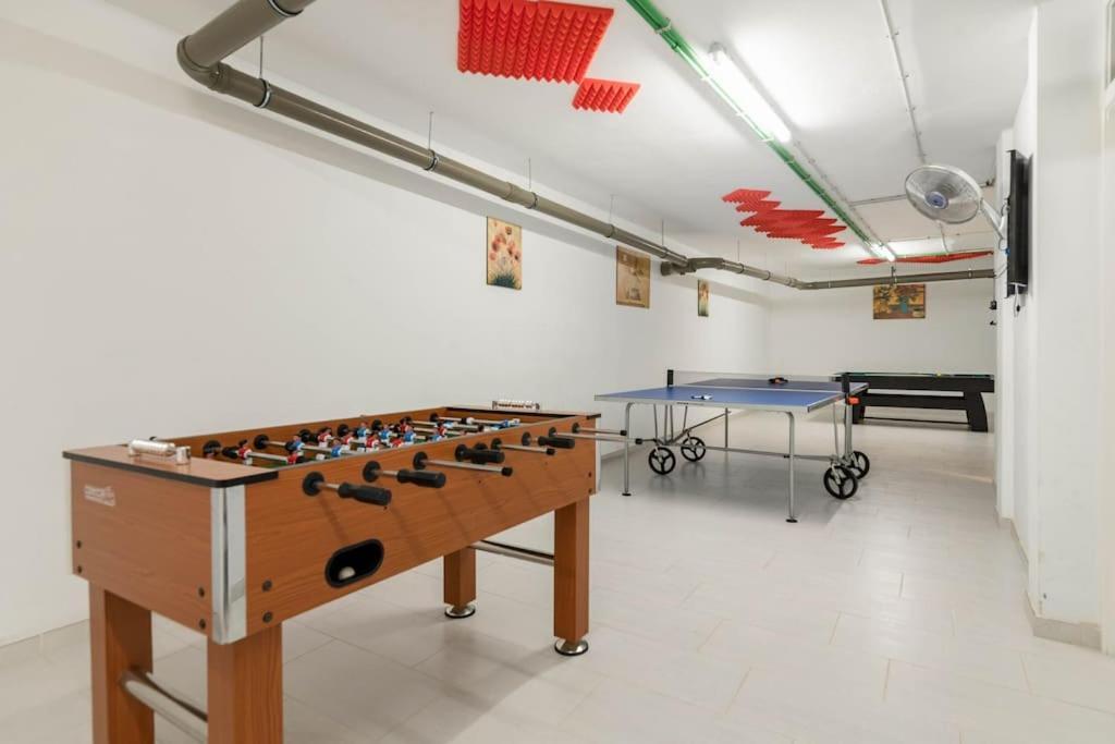 Big Tauro With Private Heated Saltwater Pool & Jacuzzi & Bbq & Game & Arcade Games Villa Mogán