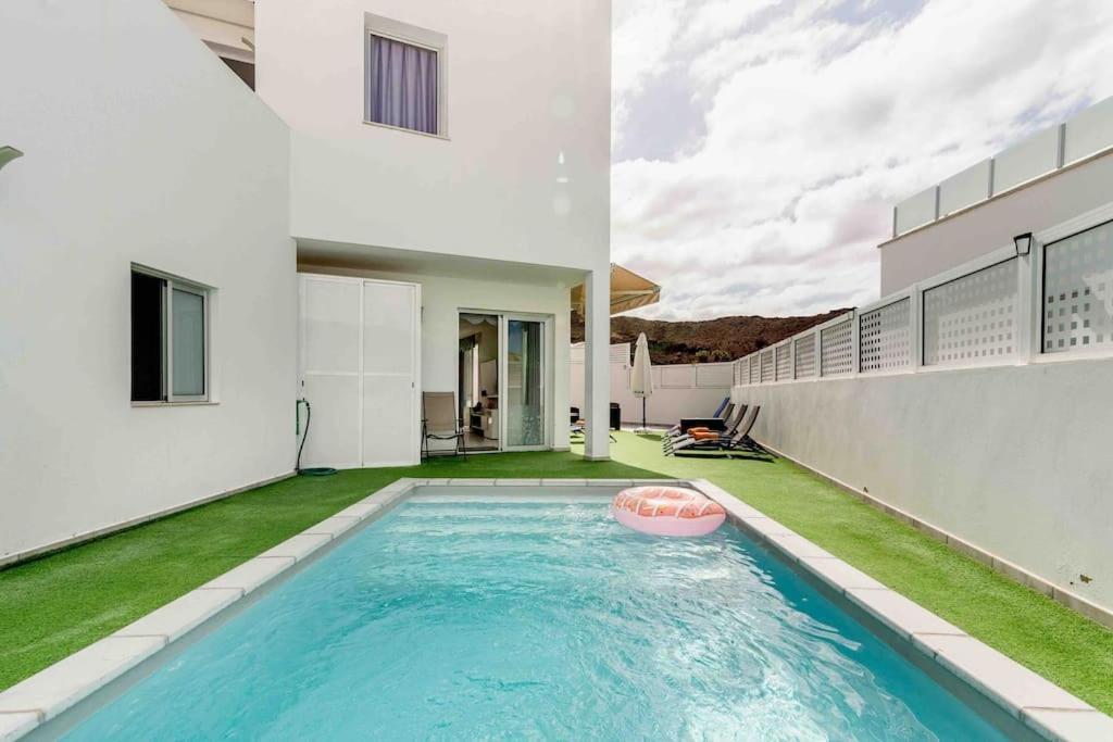 Big Tauro With Private Heated Saltwater Pool & Jacuzzi & Bbq & Game & Arcade Games Villa *