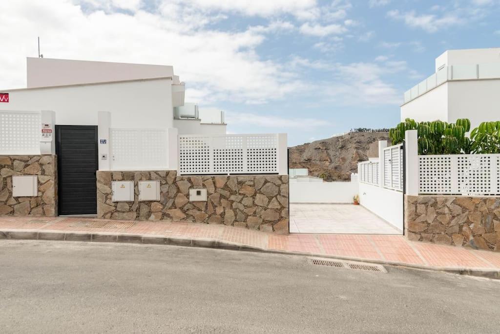 Big Tauro With Private Heated Saltwater Pool & Jacuzzi & Bbq & Game & Arcade Games Mogán