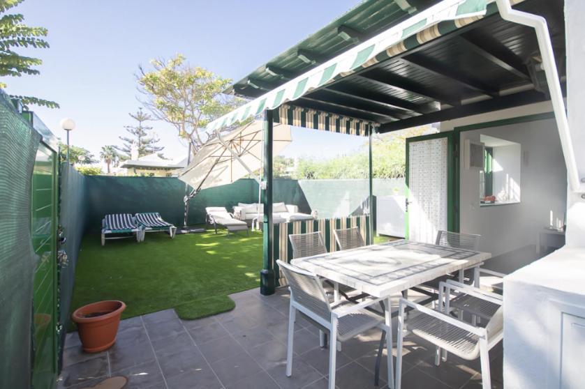 Charming With Private Garden Casa vacanze *