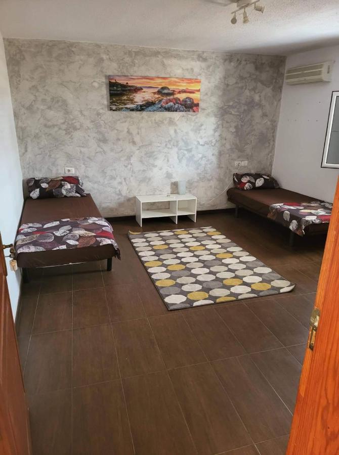 Montana Luna House With Guest house