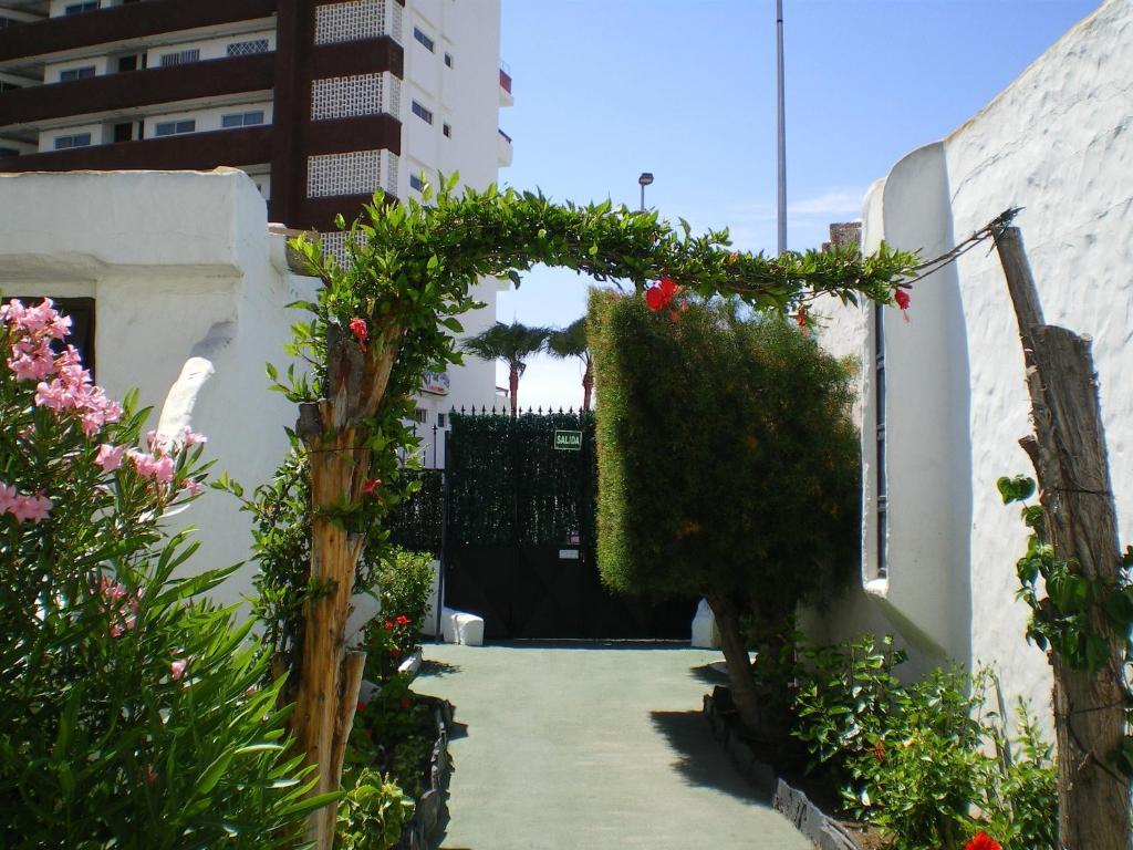 Tenesoya Gay Men Only Resort