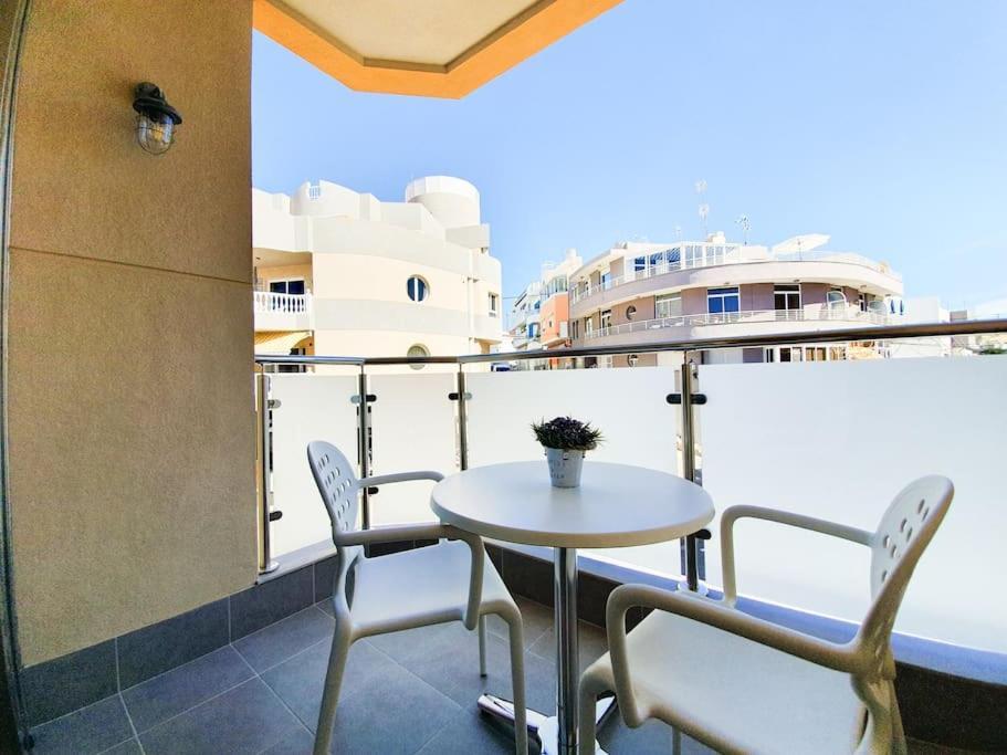 1 1 Bedroom 45 Seconds From The 1 Apartamento *