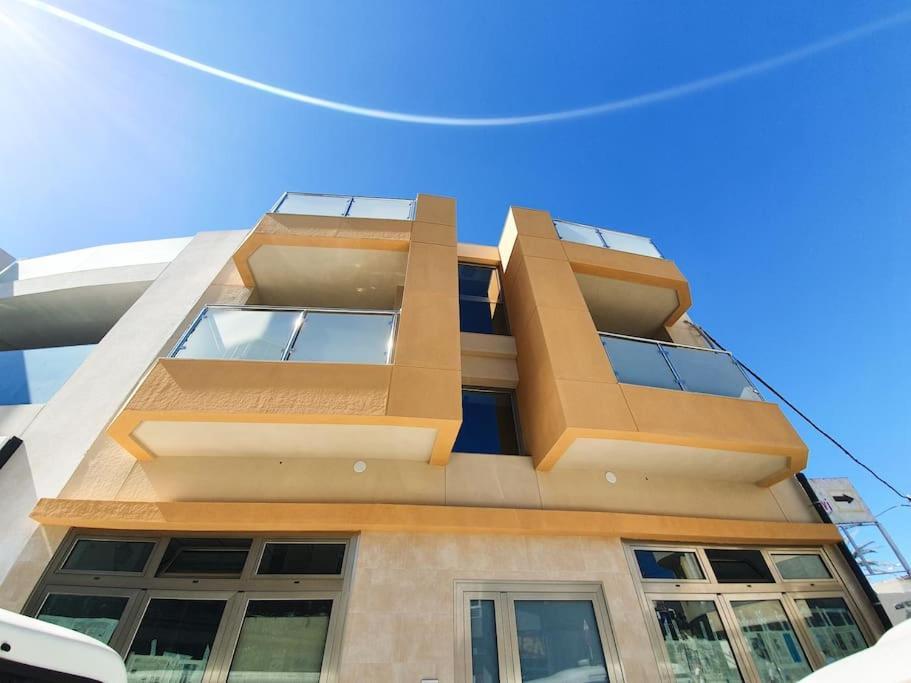 1 1 Bedroom 45 Seconds From The 1 Apartamento *