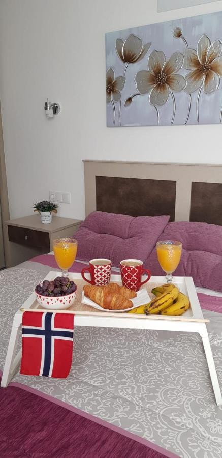 1 1 Bedroom 45 Seconds From The 1 Apartamento