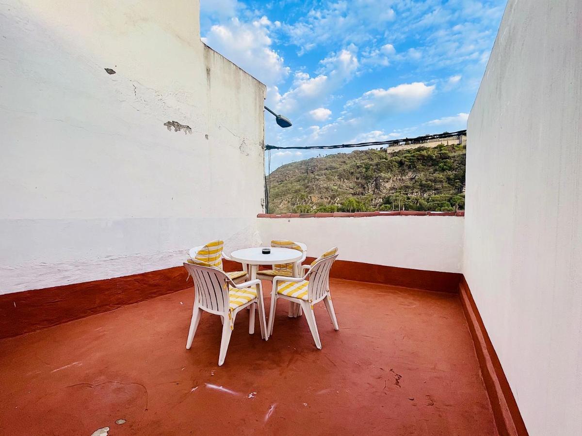 Apartamento La Calzada Apartment *